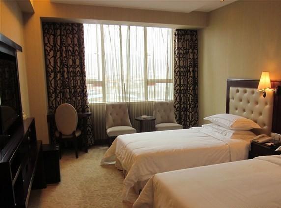 Vienna Hotel In Pinghu Square 선전 시 객실 사진